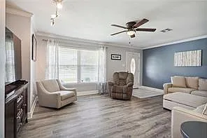 3 bed, 2.0 bath, 1800 sqft, $2,800 — Photo 3