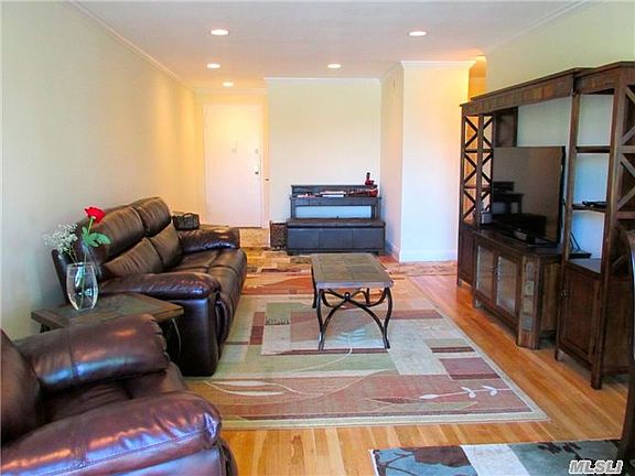 3rd image of 1 Birchwood Ct APT 5L