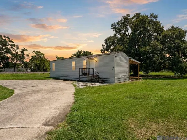 39327 State Highway 621 Hwy, Gonzales, LA 70737