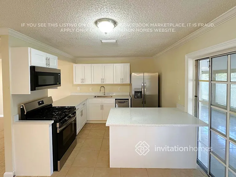 4870 Poseidon Pl — Photo 4