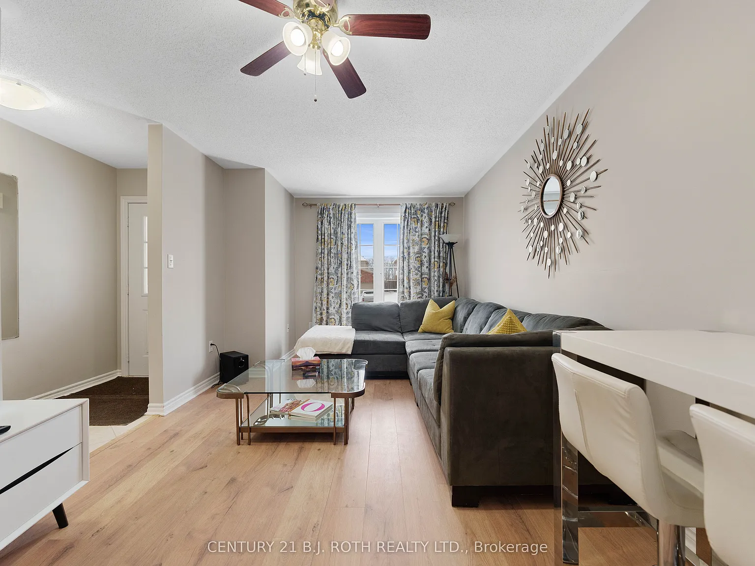 3 bed, $2,700 — Photo 4