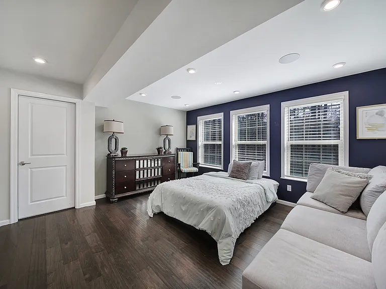 6710 Carradale Way — Photo 28