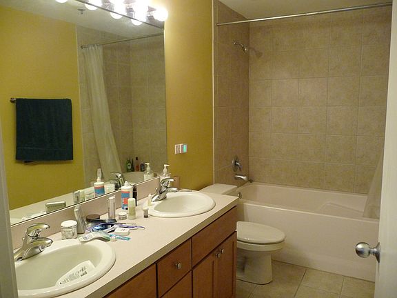 5th image of 4350 N Broadway Ave #905NT