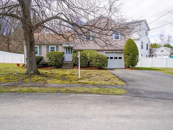 2nd image of 53 Yale Rd