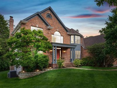 8 Glenmary Rd, Saint Louis, MO, 63132