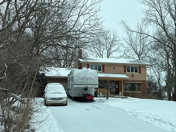 4th image of 35W260 Crescent Dr