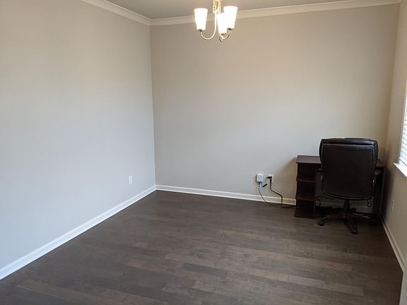 5th image of 1343 Weedon Dr