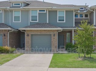 790 SW 13th St, Moore, OK 73160