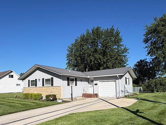 3rd image of 1009 Linden Ave