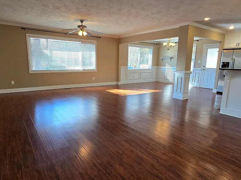 403 Aumond Rd — Photo 4