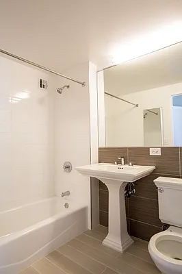 Rented by Stonehenge NYC LLC | media 39