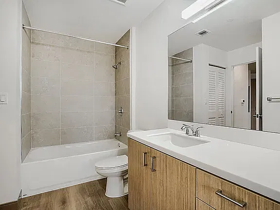 1 bed, 645 sqft, $1,880 — Photo 3