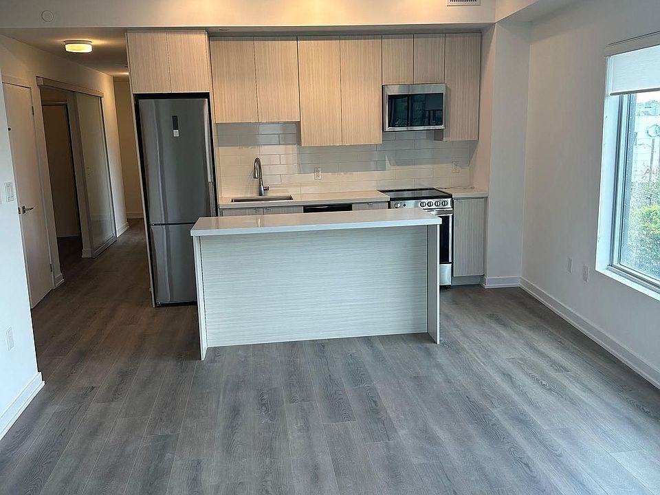 1st image of 2433 Dufferin St #313
