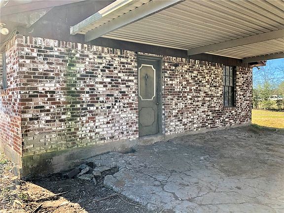 3rd image of 620 Hackberry St #C