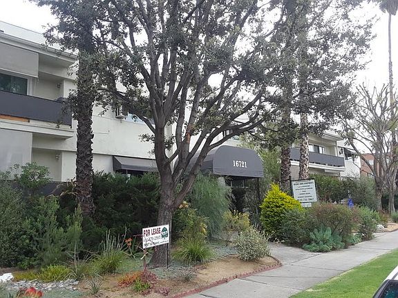 4th image of 16721 Sherman Way APT 10