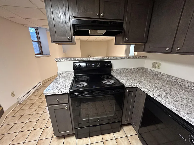 115 E Gorham St #4 — Photo 21