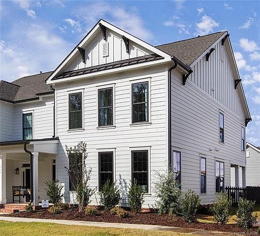 1st image of 9410 Kings Parade Blvd