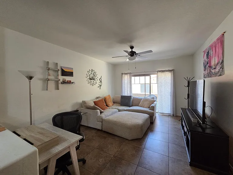 525 N Miller Rd #123 — Photo 4
