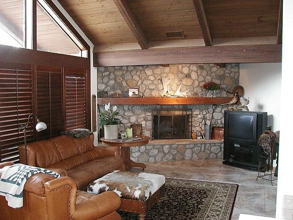 Living Room. Notice River Rock 