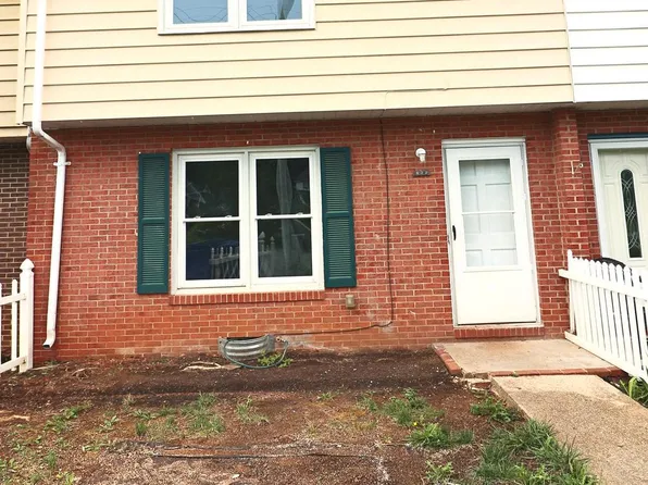 622 W 11th St, Front Royal, VA 22630