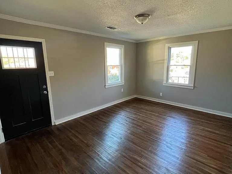 808 Josephine St — Photo 11