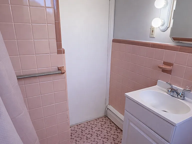 204 Abington Ave #2 — Photo 3