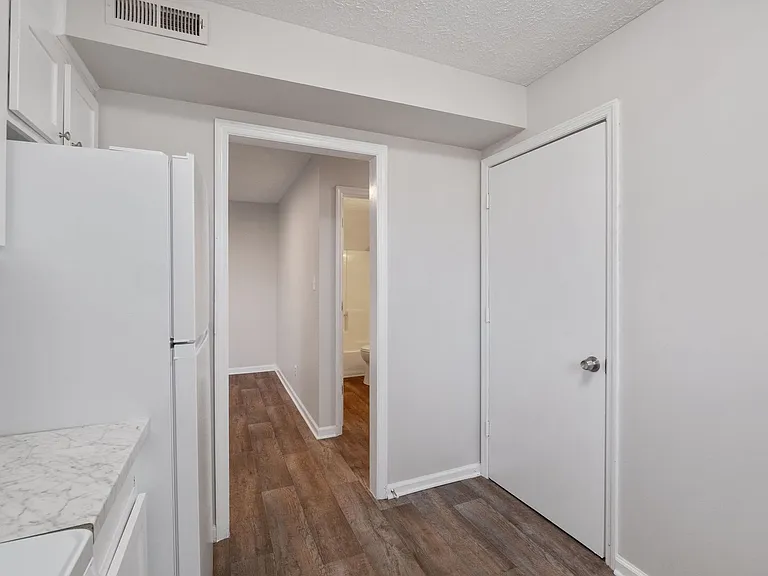 Blueberry Hill Apartments — Photo 46