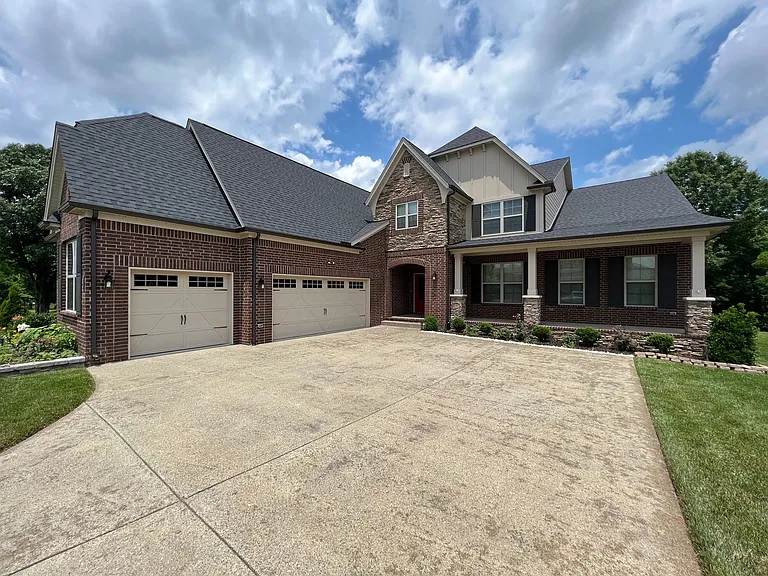 3191 Bradfield Dr — Photo 2