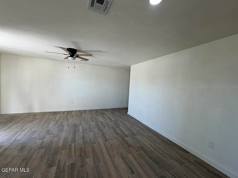 309 Mora Ln #B — Photo 4