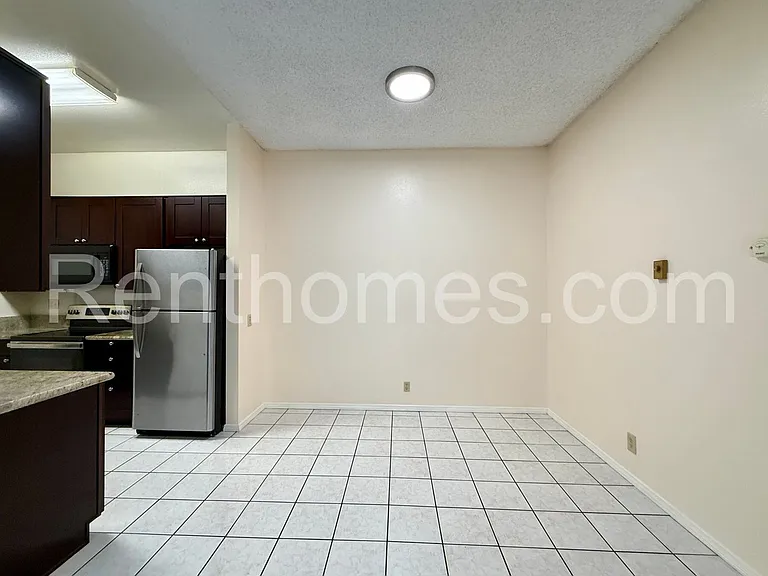 8320 Regents Rd #1H — Photo 7