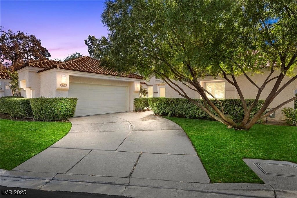 6934 Emerald Springs Ln