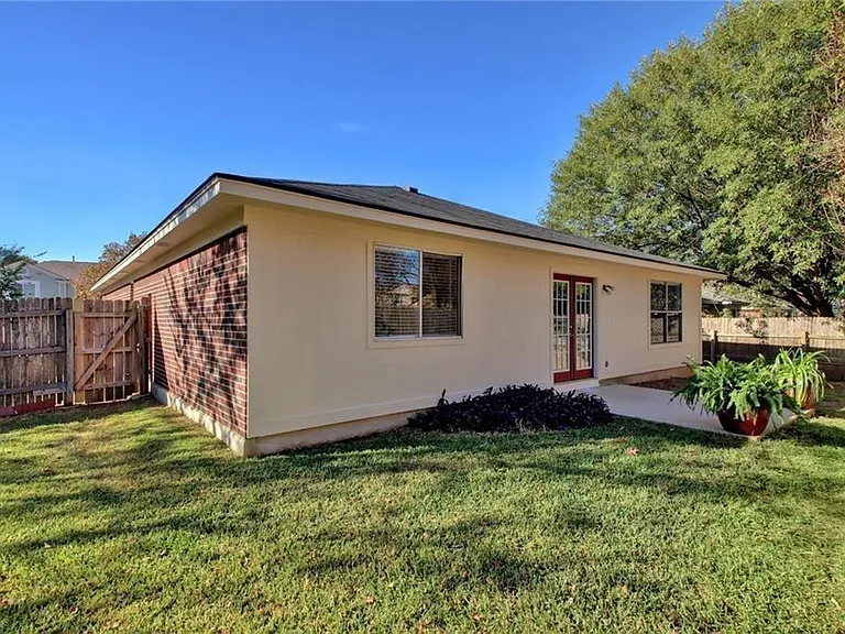 1502 Mayapple St — Photo 22