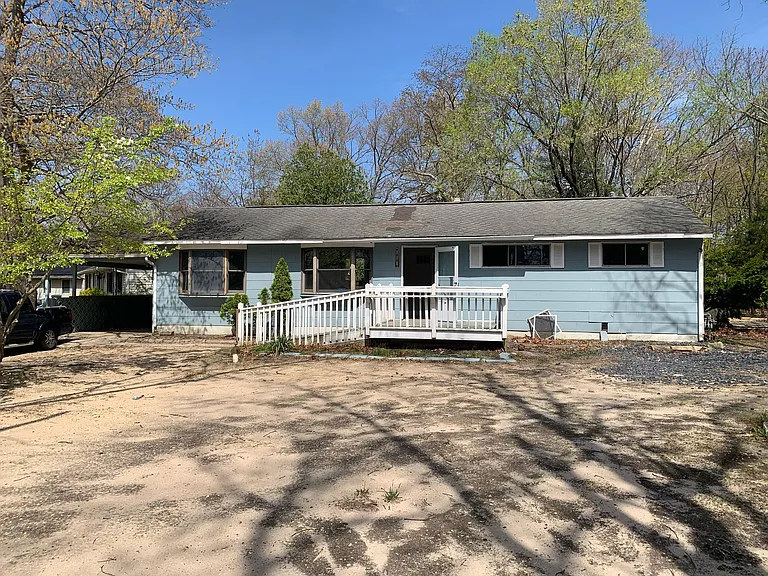1416 Marshall St — Photo 1