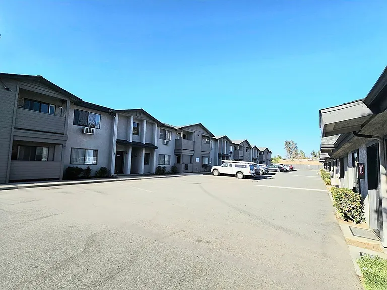 9669 Marilla Dr — Photo 26