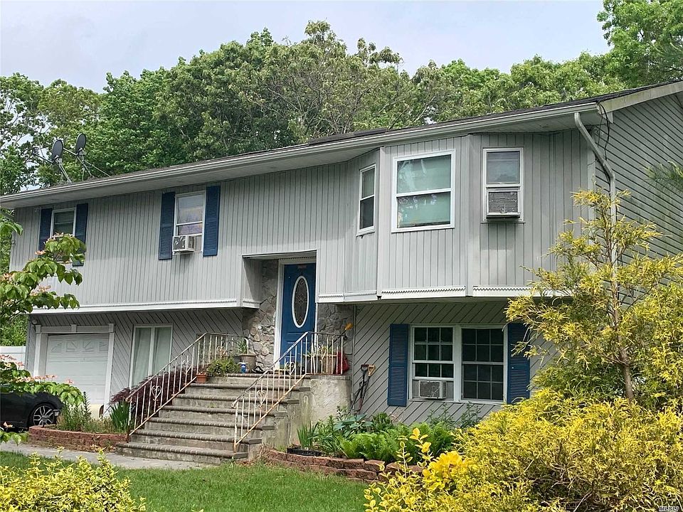 1st image of 55 Crestwood Dr