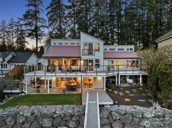 295 Shorewood Court, Fox Island, WA 98333