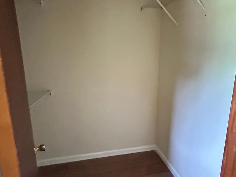 190 Susie Pl — Photo 17