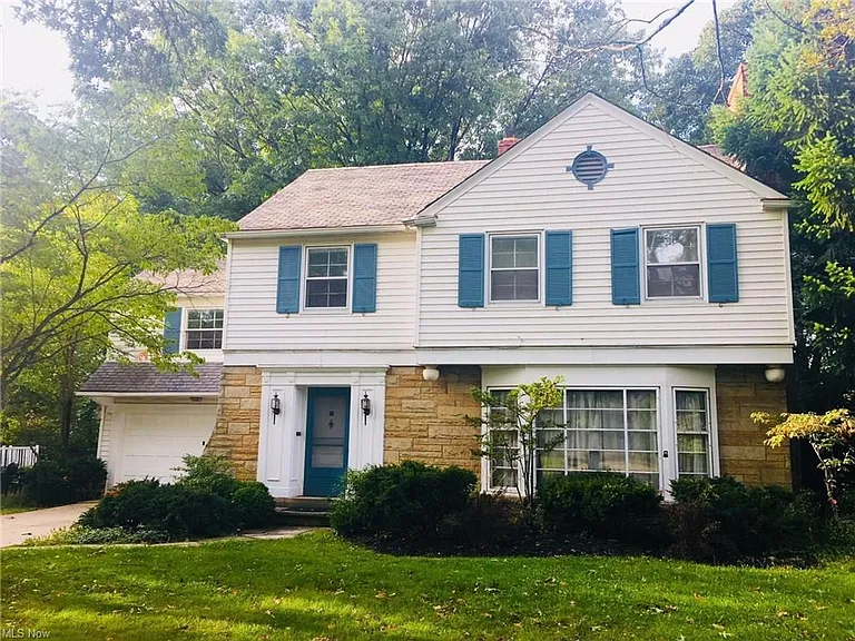 3297 Chelsea Dr — Photo 1