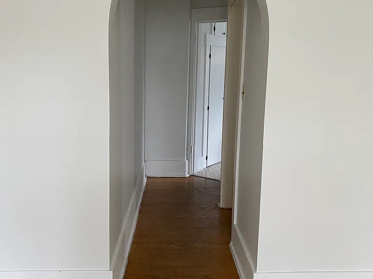 1001 E Main St #3 — Photo 1