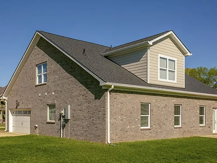 4 bed, 3.5 bath, 2881 sqft, $3,200 — Photo 2