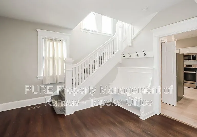 1016 SW College Ave — Photo 11