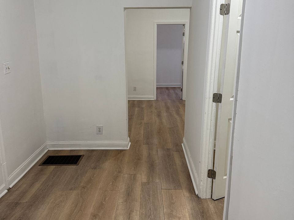 Hallway from Kitchen to Living room