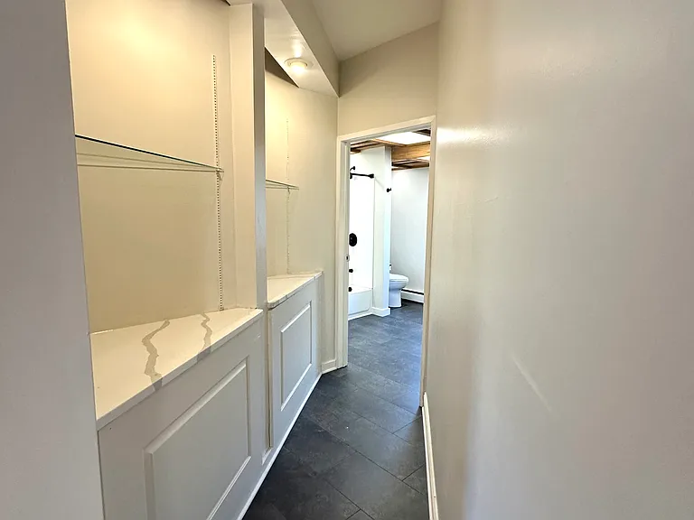 424-426 Broadway #D — Photo 8