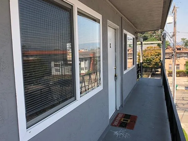 2 bed, $2,375 — Photo 2
