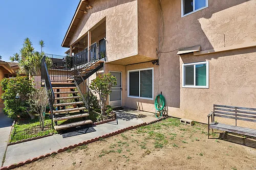327 W Kelly Ave #B Photo 1