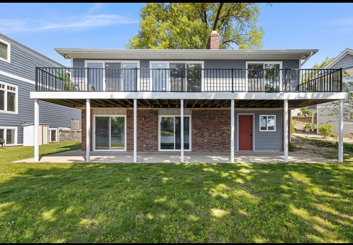 1304 N Eagle Lake Dr — Photo 2