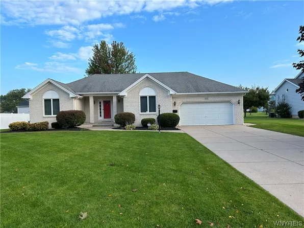 3167 Woodland Ct S, North Tonawanda, NY 14120