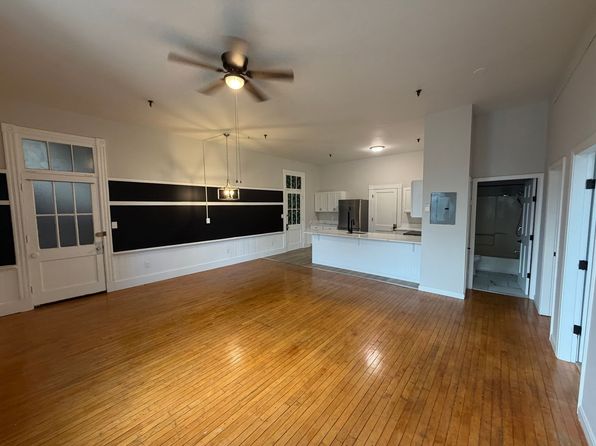 2 Pleasant St #8