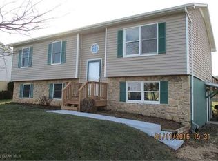 249 Sherwood Dr, Waynesboro, VA 22980