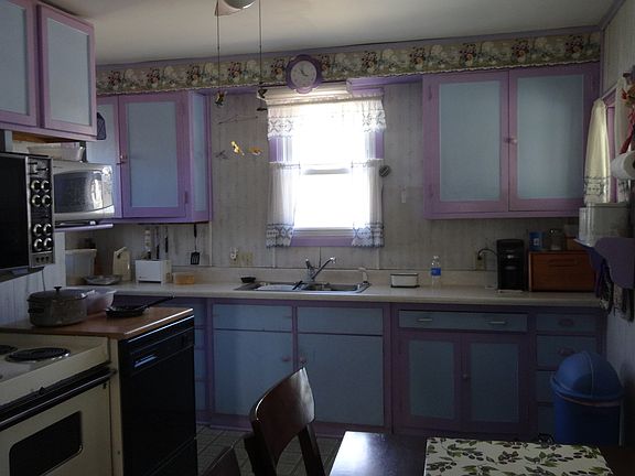 2nd image of 640 16th Street South